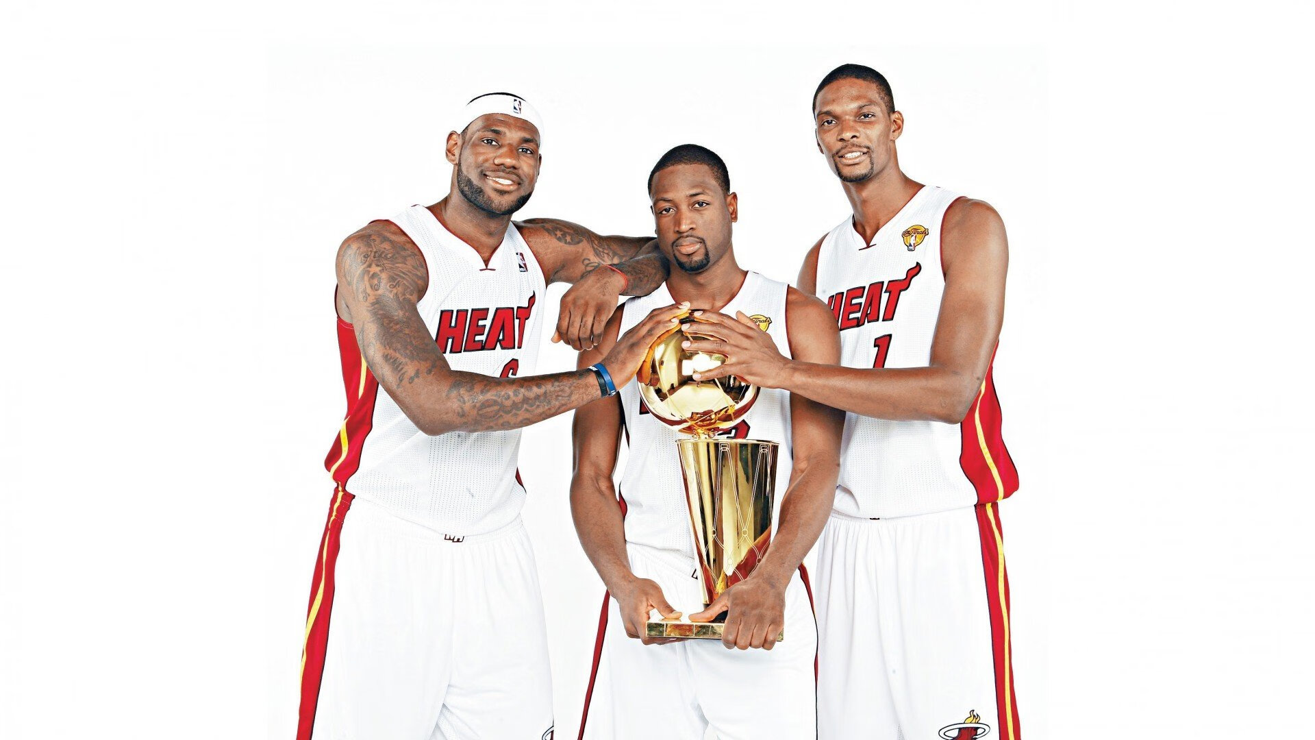 冠军杯资格赛激战，卫冕队面临强劲挑战，冠军杯资格赛激战,卫冕队面临强劲挑战怎么办