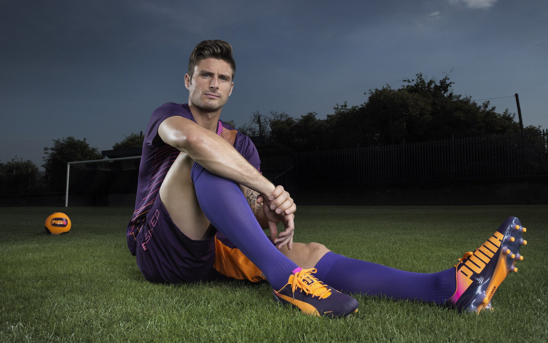 F1圣保罗大奖赛即将开幕:维斯塔潘卫冕战再启,勒克莱尔喜迎双喜冲冠!